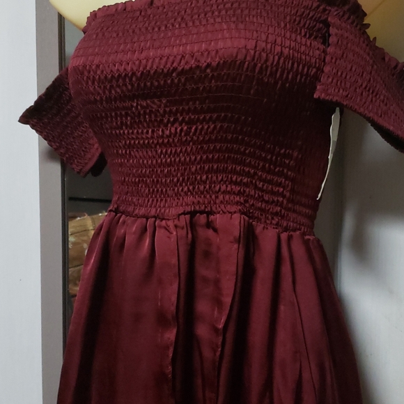 Attar'd State Dress cut off shoulders - Picture 5 of 11